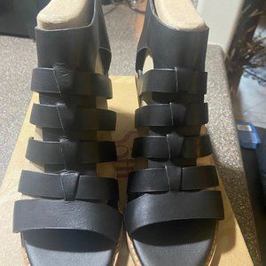 SOFFT SUNNY BLACK WEDGED HEELS - SIZE 9